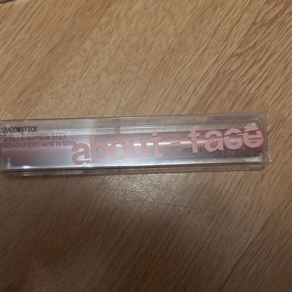 About-Face Shadowstick in Pink